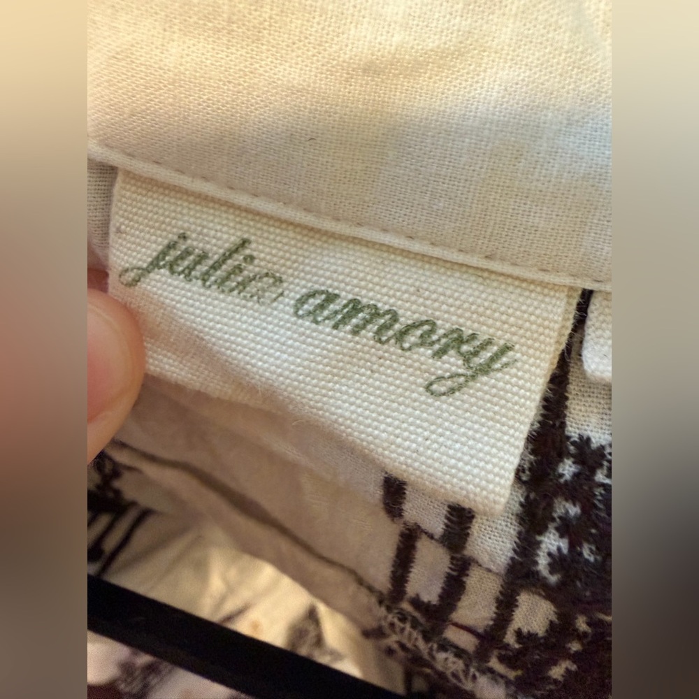 Julia Amory Husband Shirt in White with Brown Embroidery, Size XL - Picture 8 of 10